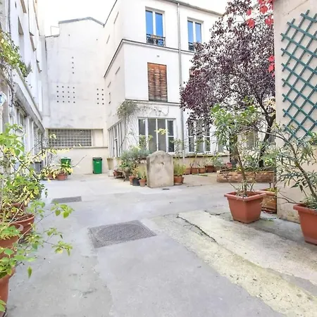 Modern 3bd For 8 Guests In Bastille Voltaire Париж