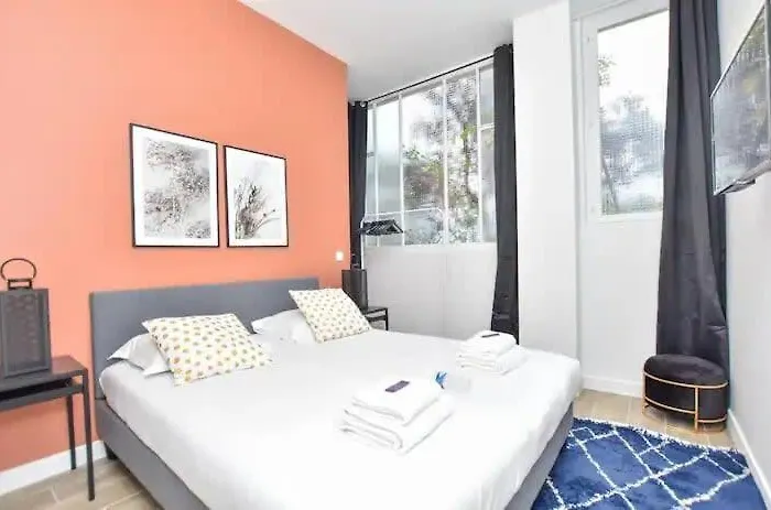 Daire Modern 3bd For 8 Guests In Bastille Voltaire *